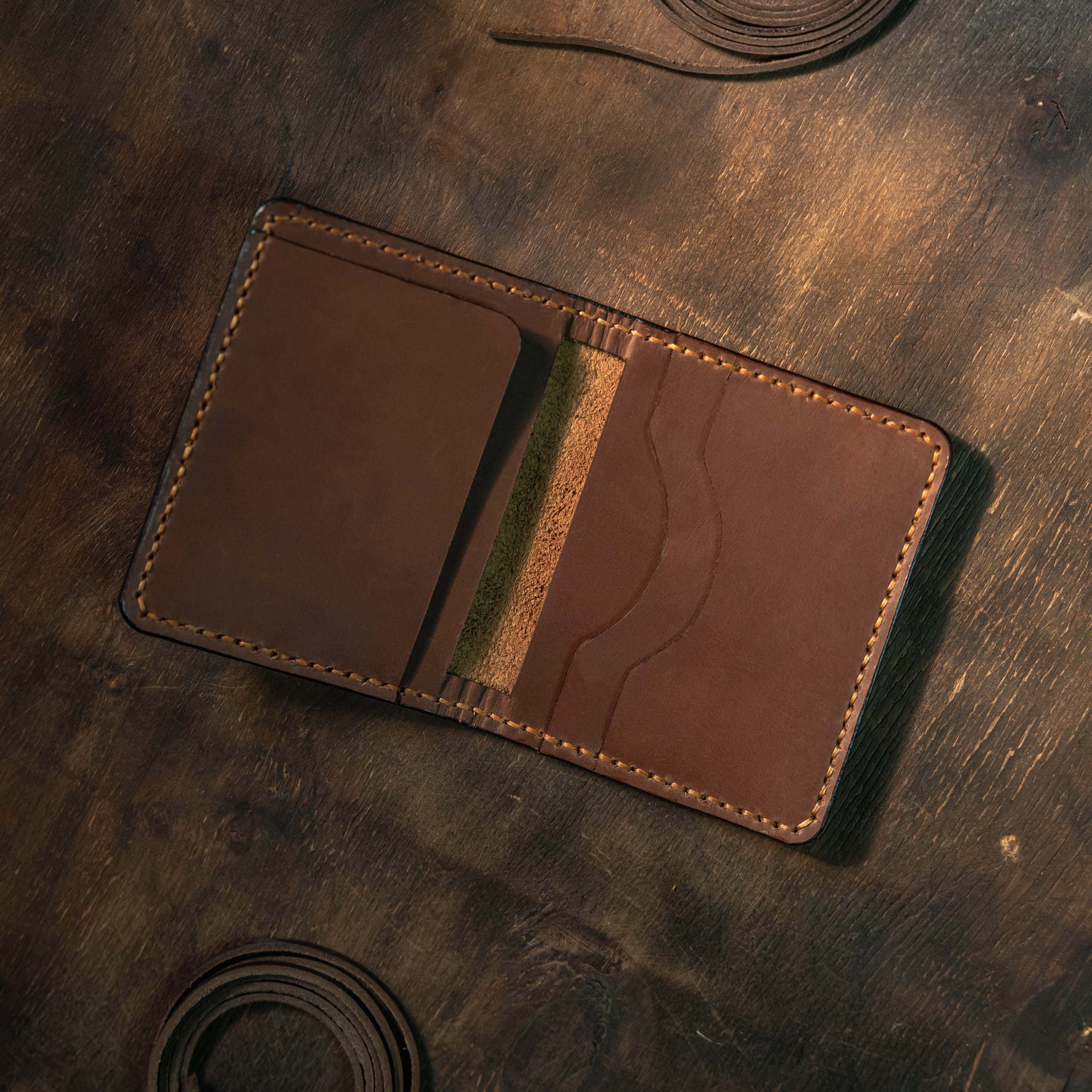 Bi Fold Flap 5 Pocket Bifold