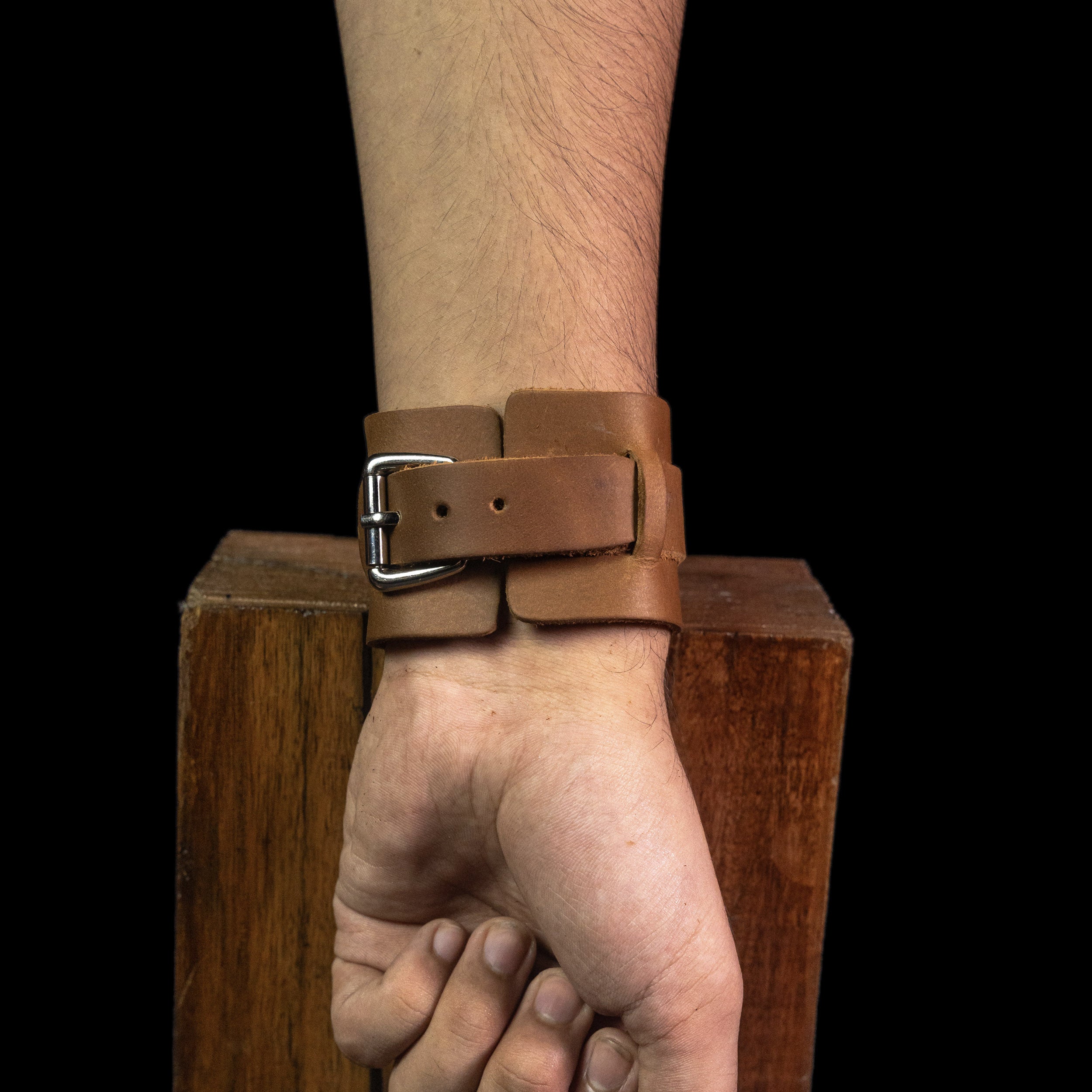 Genuine Leather Arm Band Stylish and Durable