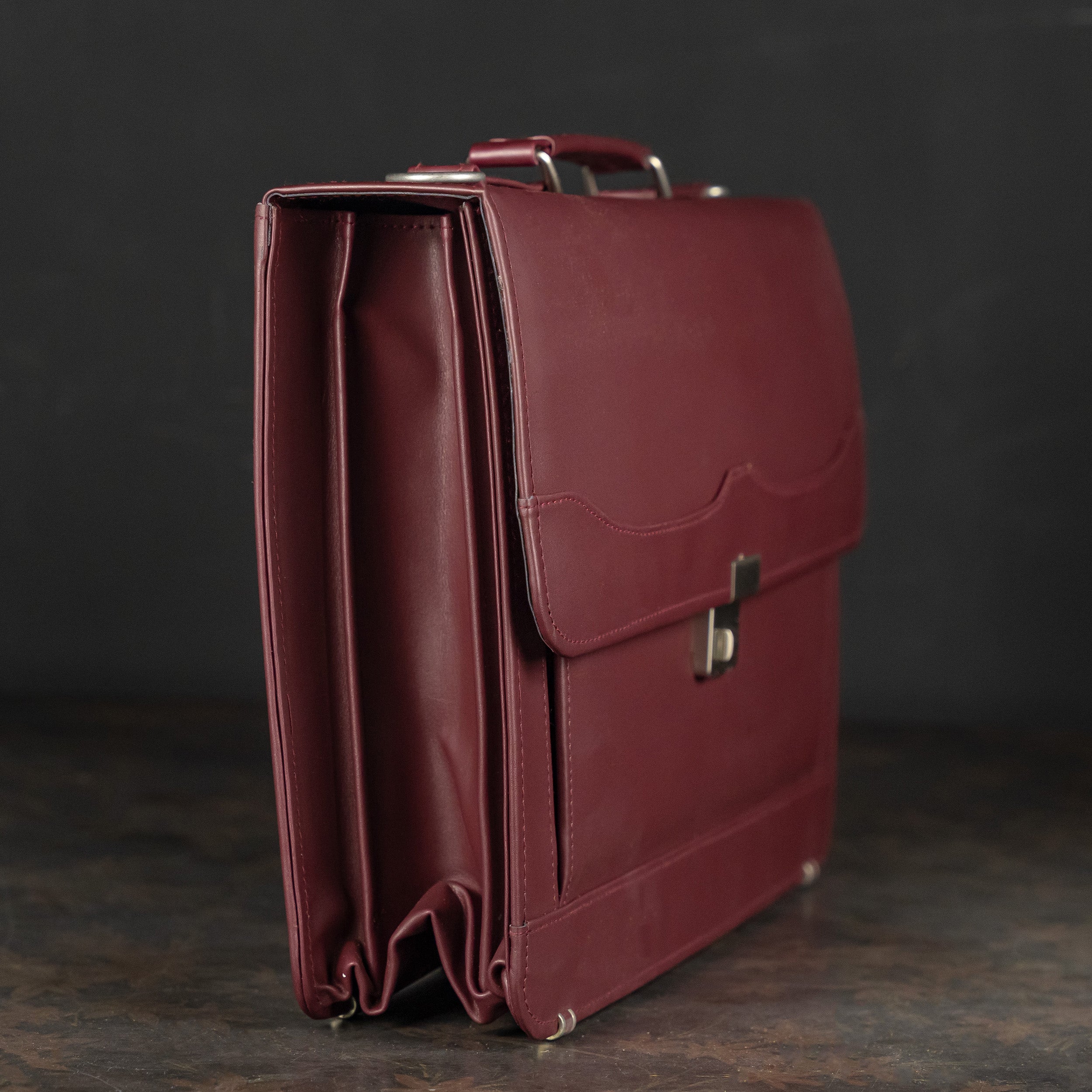 Modern Heritage Briefcase: Premium Burgundy Leather Office Bag