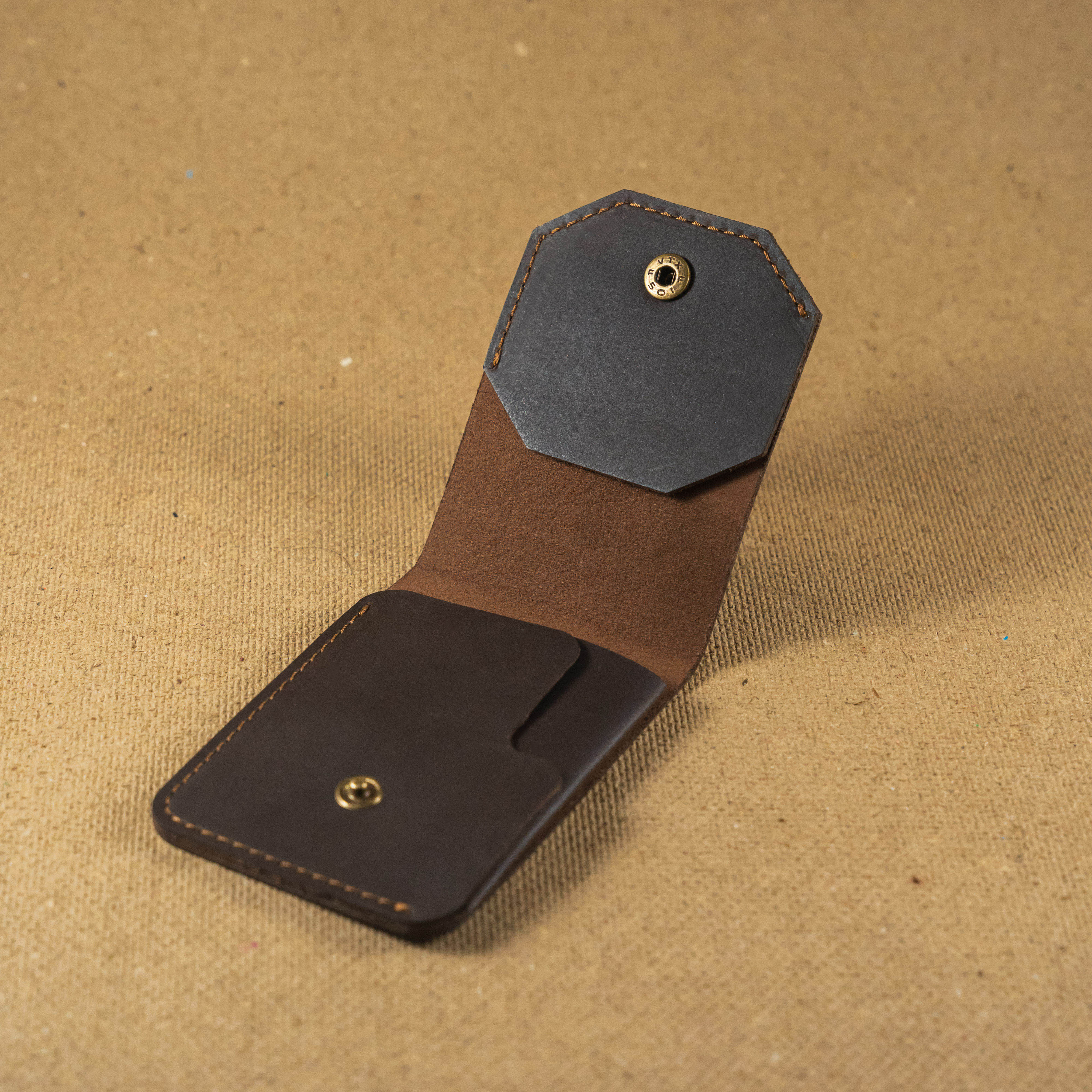 Flap V1 Leather Card Wallet
