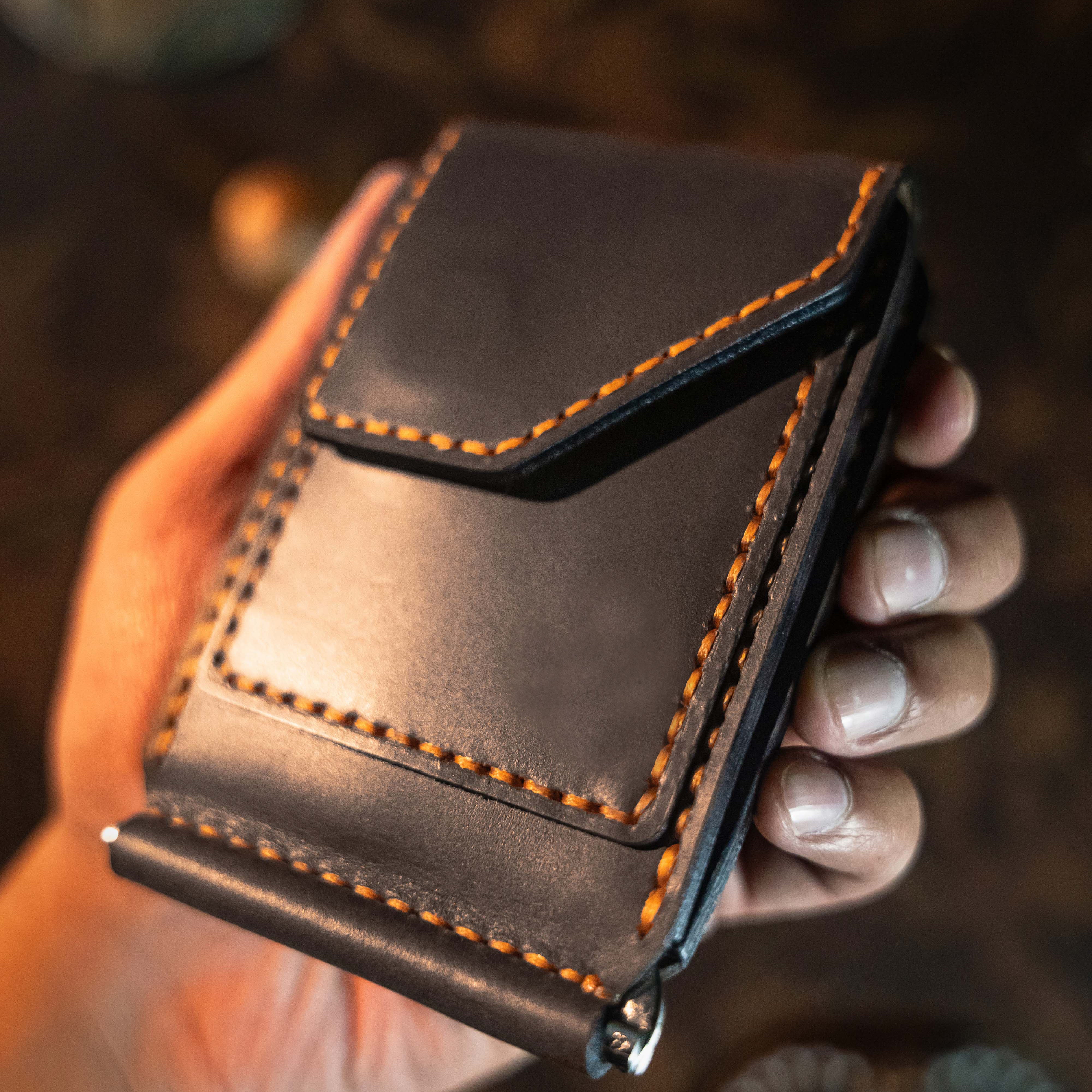 Money Clip Bifold Magnetic Closure Wallet